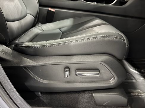 New 2025 Honda Pilot Touring image 39