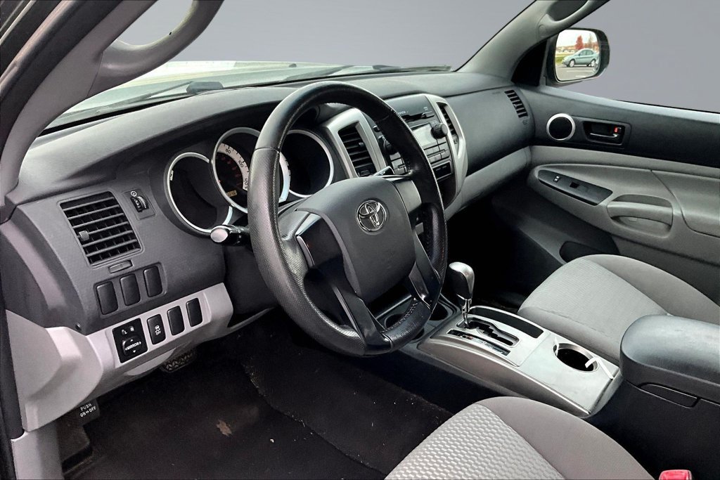 Used 2012 Toyota Tacoma 2WD Access Cab w/ SR5 Pkg image 18
