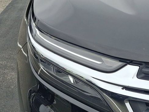 Certified 2023 Chevrolet Equinox LT AWD/4WD image 9