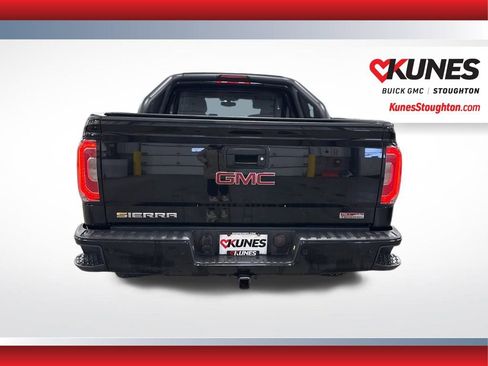 Used 2017 GMC Sierra 1500 SLT w/ All Terrain X Package image 8