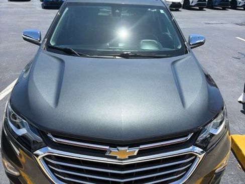 Used 2018 Chevrolet Equinox Premier FWD image 1