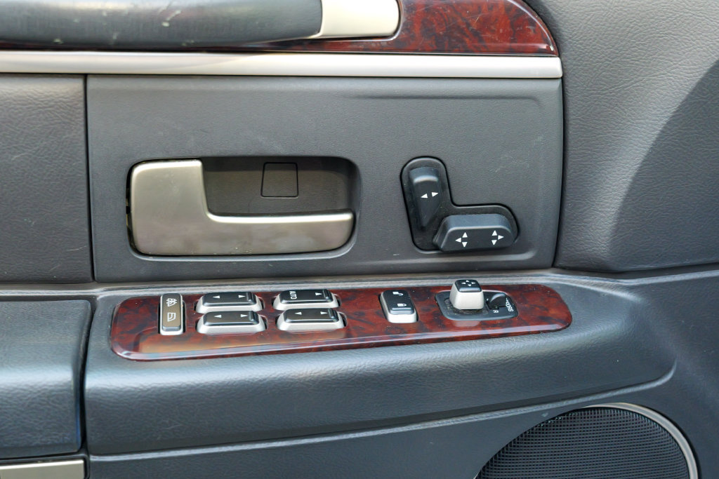 Used 2008 Lincoln Town Car Executive RWD image 17
