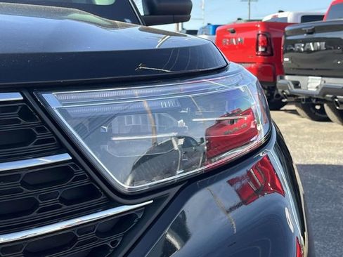 Used 2022 Ford Explorer XLT AWD/4WD image 9