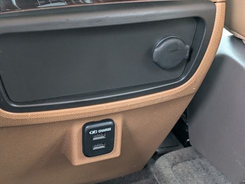 Used 2015 Buick Enclave Leather FWD image 16