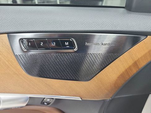 Used 2024 Volvo XC90 B5 Plus w/ Protection Package Premier image 29