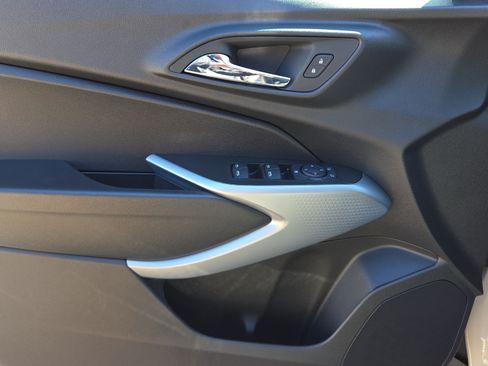 New 2026 Chevrolet Trax RS FWD image 15