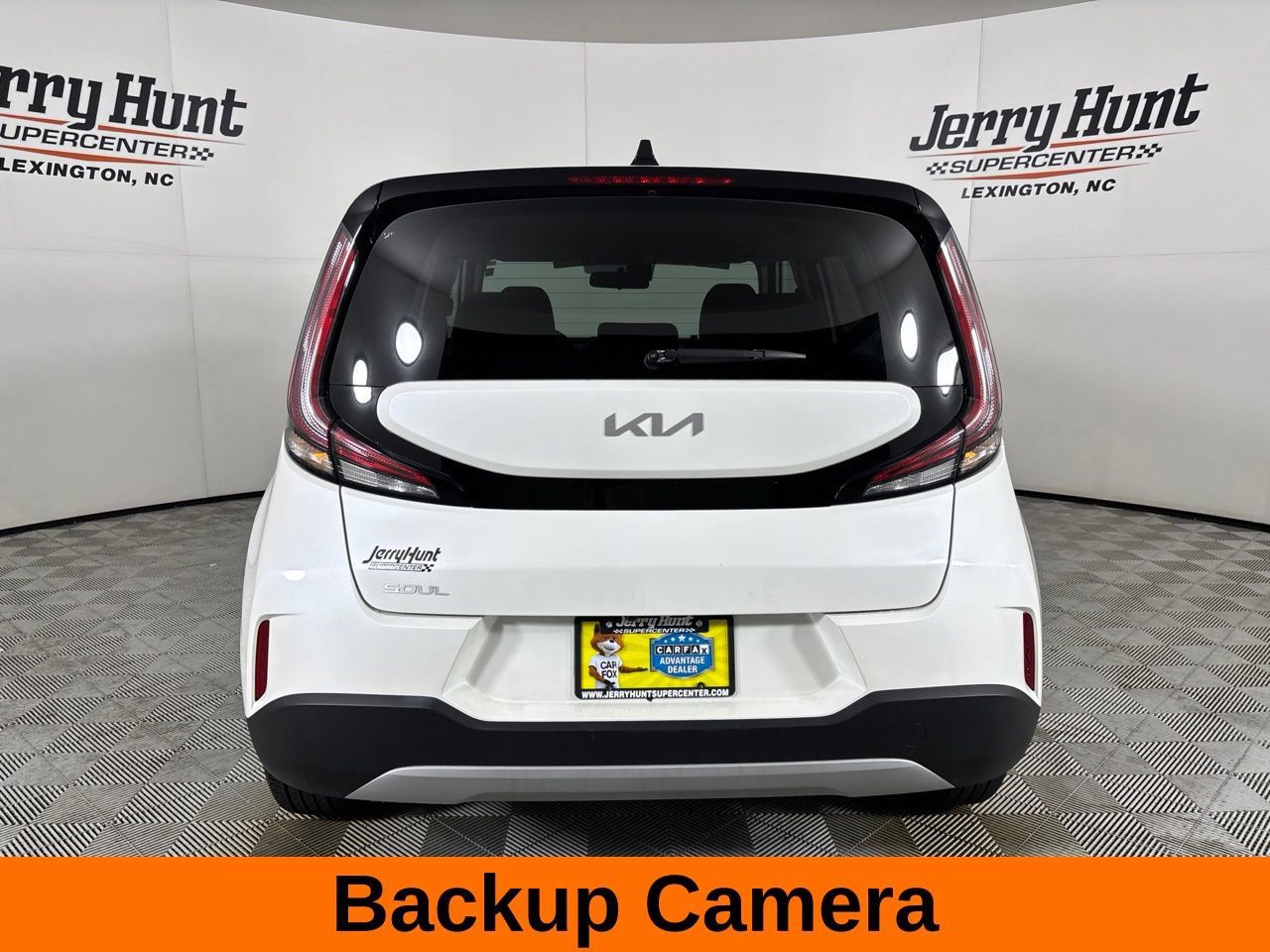 Used 2025 Kia Soul LX w/ LX Technology Package FWD image 6