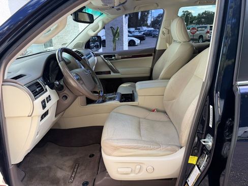 Used 2018 Lexus GX 460 Premium w/ Premium Package AWD/4WD image 24