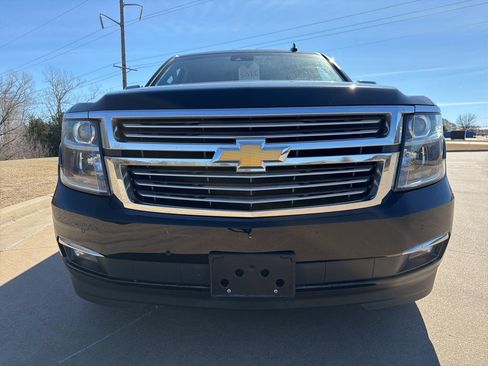 Used 2019 Chevrolet Suburban Premier w/ Premier Plus Edition image 11