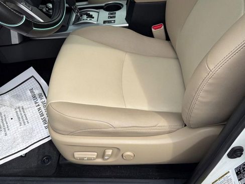 Used 2023 Toyota 4Runner SR5 Premium w/ Moonroof Package AWD/4WD image 23
