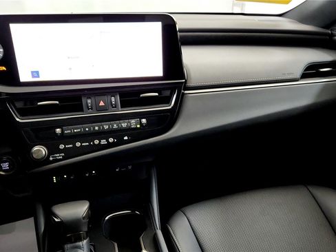 Used 2023 Lexus ES 250 w/ Premium Package image 29