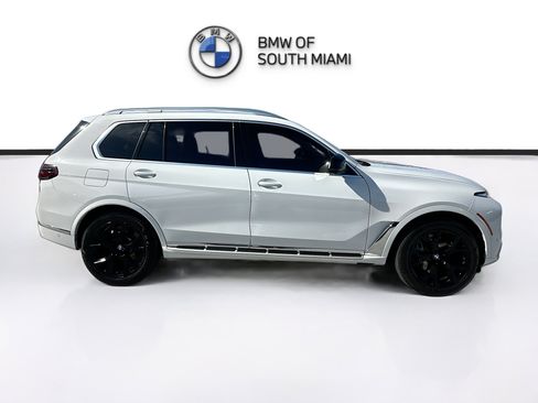 Used 2026 BMW X7 xDrive40i AWD/4WD image 7