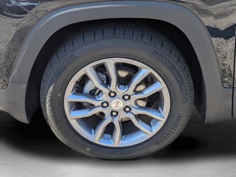 Used 2024 GMC Terrain SLT FWD image 41