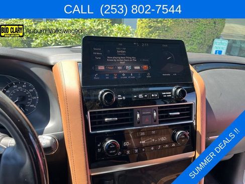 Used 2023 INFINITI QX80 Sensory w/ Cargo Package AWD/4WD image 17