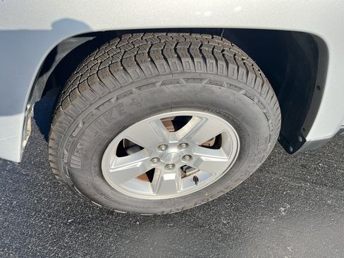 Used 2010 Jeep Liberty Sport image 26