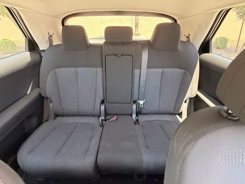 Used 2025 Hyundai Ioniq 5 SE RWD image 18