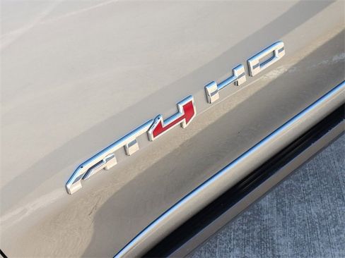 Used 2024 GMC Sierra 2500 AT4 w/ AT4 Premium Plus Package image 12