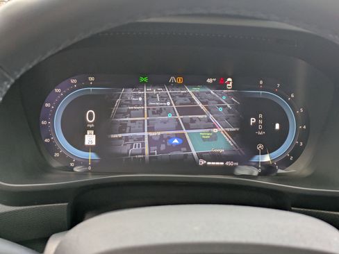 Used 2023 Volvo XC40 B5 Ultimate w/ Protection Package Premier image 15