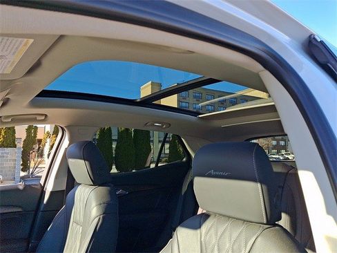 Certified 2023 Buick Envision Avenir image 13