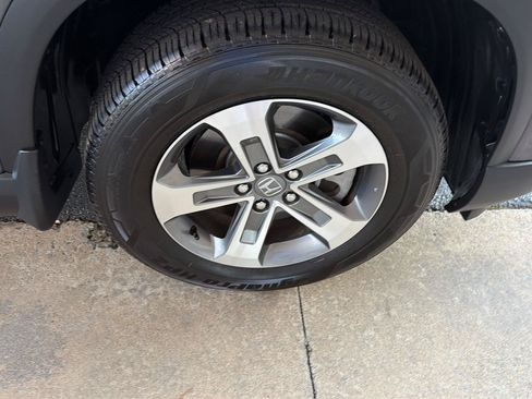 Used 2025 Honda Pilot EX-L image 39