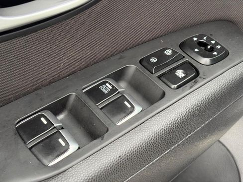 Used 2019 Kia Soul FWD image 21