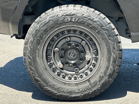 Used 2019 Toyota 4Runner SR5 AWD/4WD image 34
