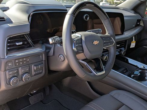 New 2026 Chevrolet Suburban High Country w/ Sun And Tow Package AWD/4WD image 9
