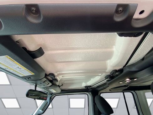 Used 2021 Jeep Wrangler Unlimited Sport image 19