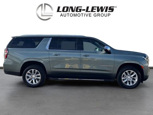 Used 2023 Chevrolet Suburban Premier image 8