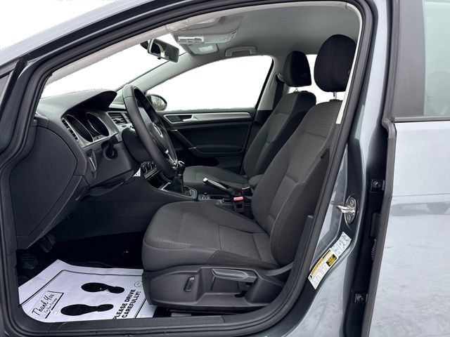 Used 2017 Volkswagen Golf S FWD image 10