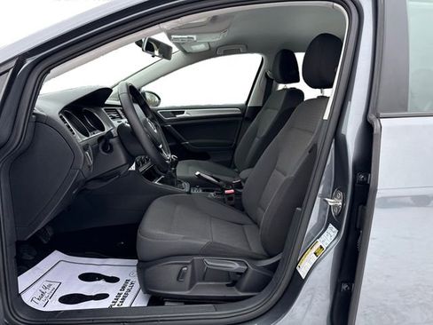 Used 2017 Volkswagen Golf S FWD image 10
