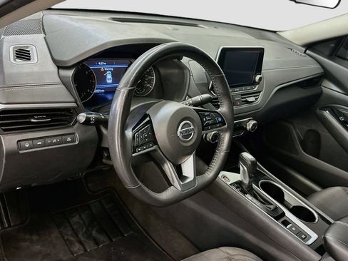 Used 2022 Nissan Altima 2.5 SV w/ SV Premium Package FWD image 18