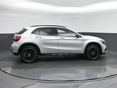 Used 2020 Mercedes-Benz GLA 250 4MATIC image 8