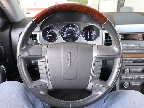 Used 2011 Lincoln MKZ image 26