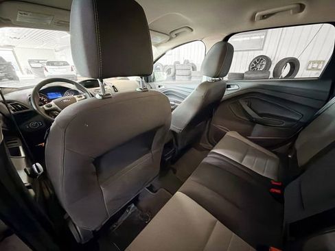 Used 2015 Ford Escape SE image 9