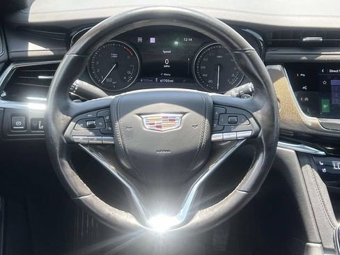 Used 2024 Cadillac XT6 Premium Luxury w/ Platinum Package AWD/4WD image 17