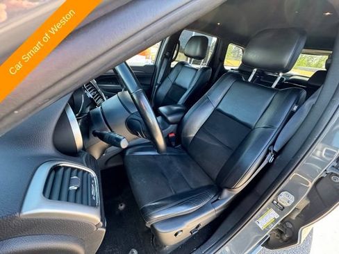 Used 2021 Jeep Grand Cherokee Laredo X AWD/4WD image 9