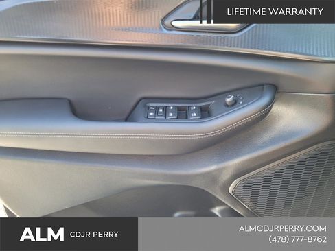 New 2025 Jeep Grand Cherokee Altitude AWD/4WD image 25