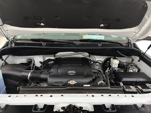 Used 2021 Toyota Tundra Limited w/ TRD Off-Road Package AWD/4WD image 11