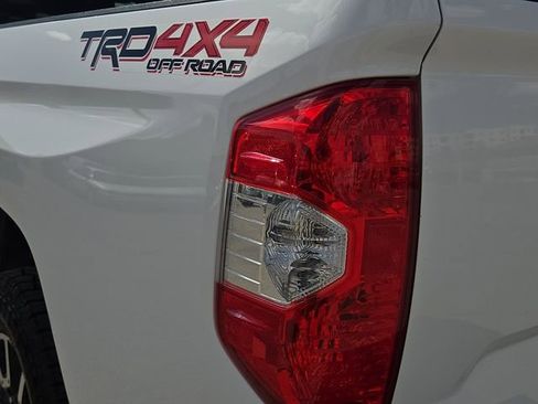 Used 2018 Toyota Tundra SR5 w/ TRD Off Road Package AWD/4WD image 20