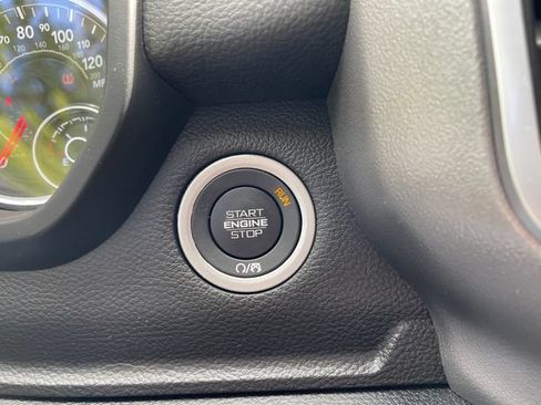 Used 2025 RAM 1500 Big Horn AWD/4WD image 36