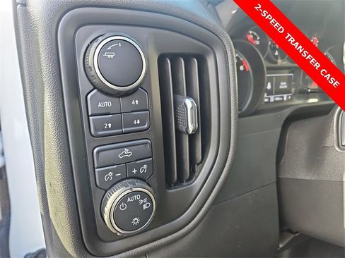 Used 2022 Chevrolet Silverado 1500 Custom Trail Boss image 34