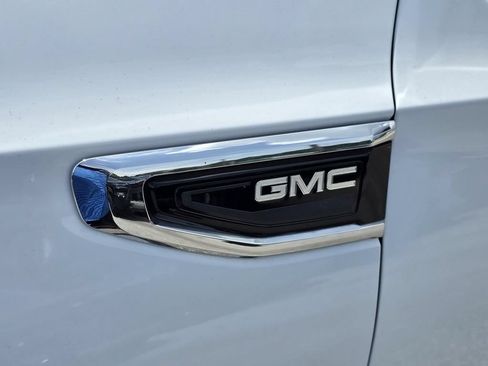 Used 2022 GMC Yukon SLE w/ Gmc Pro Safety Plus Package RWD image 26