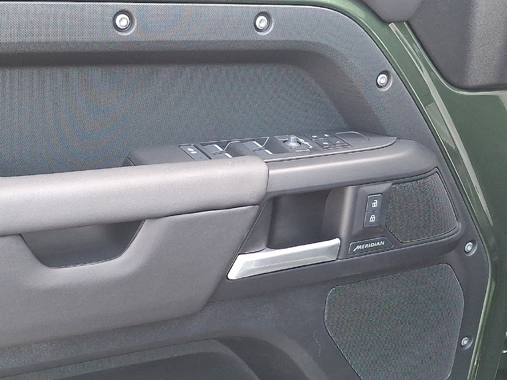 New 2026 Land Rover Defender 110 S AWD/4WD image 8