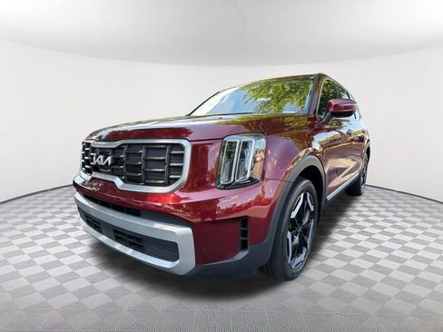 Used 2023 Kia Telluride S w/ S Sunroof Package FWD image 1