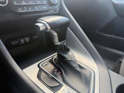 Used 2019 Kia Niro LX FWD image 18
