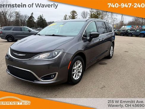 Used 2017 Chrysler Pacifica Touring Plus w/ Security Group image 3