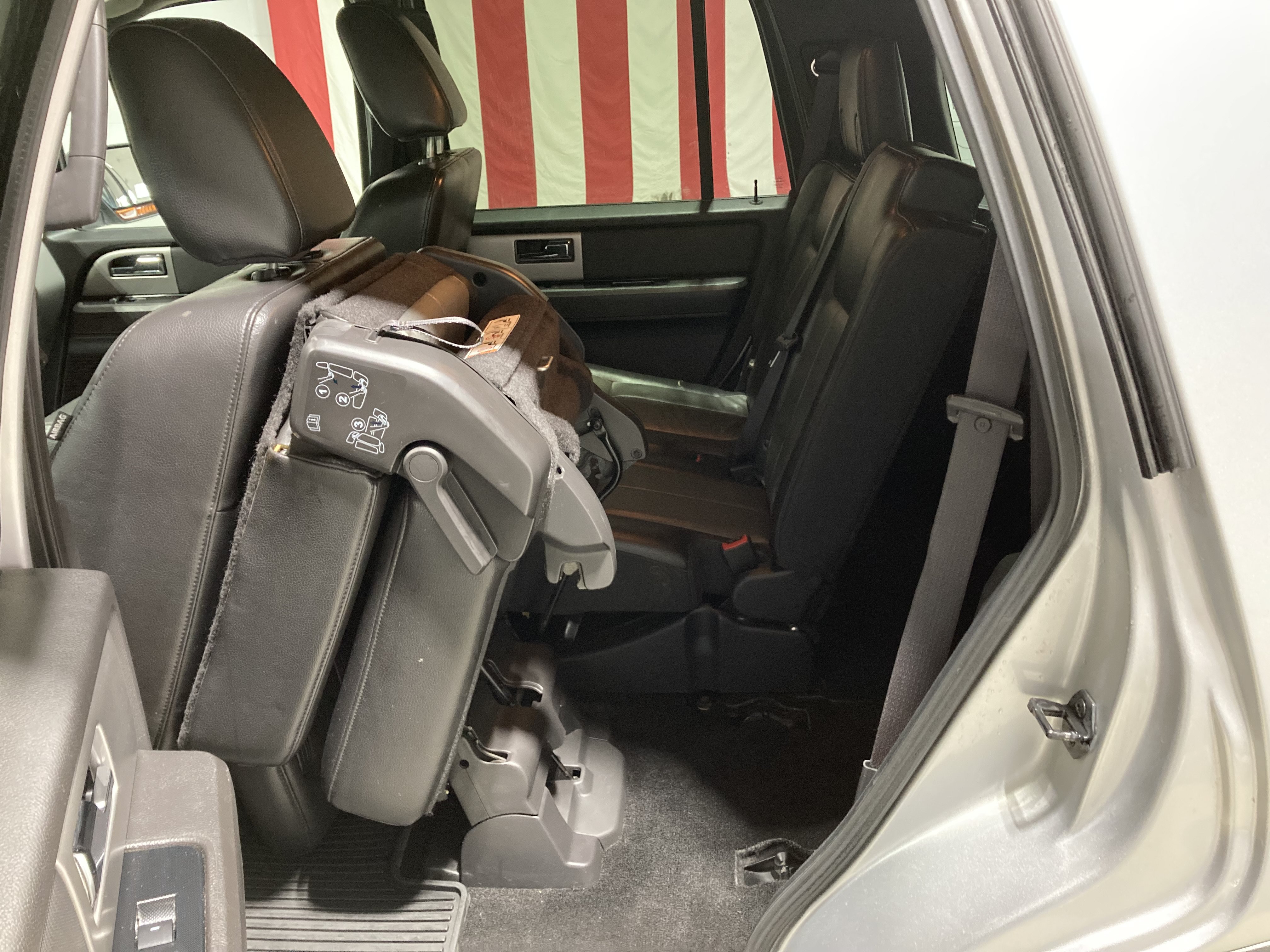Used 2011 Ford Expedition XLT w/ 202A Rapid Spec Order Code AWD/4WD image 23