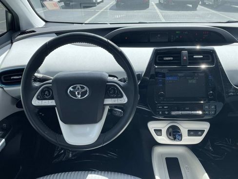 Used 2018 Toyota Prius Three w/ Advanced Technology Package FWD image 17