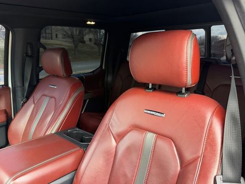 Used 2022 Ford F350 Platinum image 11